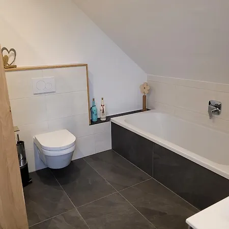 Weitblick Mit Whirlpool Lasel