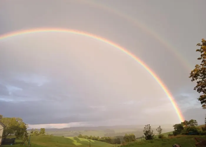 Weitblick Mit Whirlpool Apartman Lasel